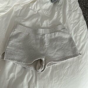 Aritzia TNA Sweatfleece Cozy Fleece Perfect Fit Shorts, Size M, heather grey